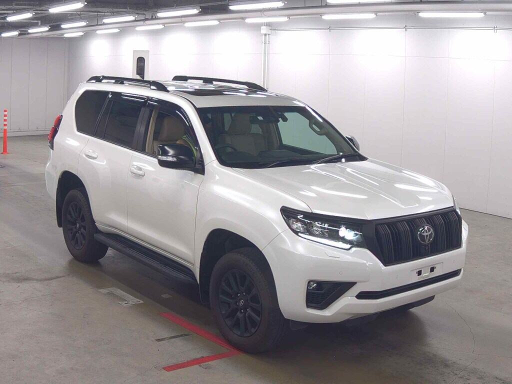 2023 TOYOTA LAND CRUISER PRADO TX L PACKAGE･MATT BLACK EDITION