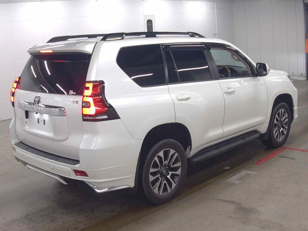 2021 TOYOTA LAND CRUISER PRADO TX L PACKAGE photo 5