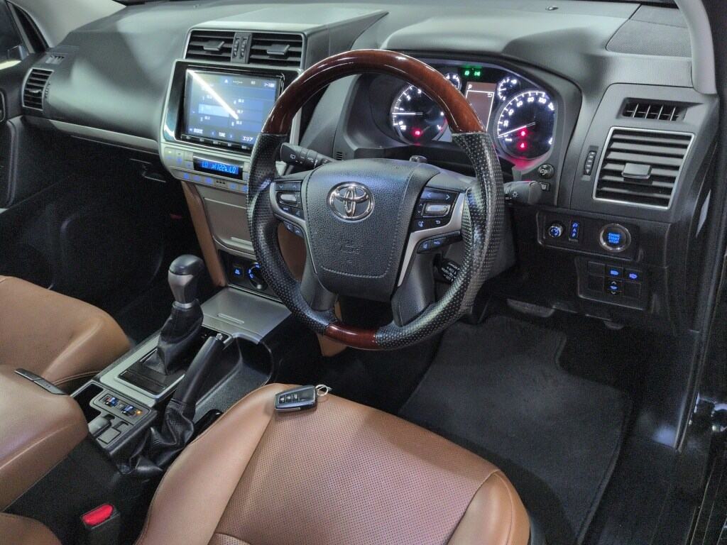 2022 TOYOTA LAND CRUISER PRADO TX L PACKAGE 70TH ANNIVERSARY LIMITED photo 3