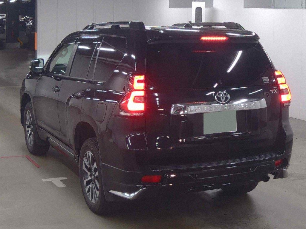2021 TOYOTA LAND CRUISER PRADO TX L PACKAGE photo 2