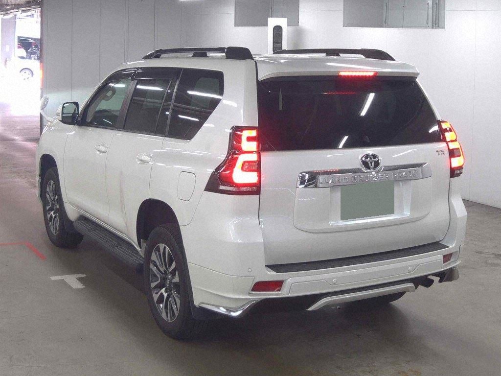 2022 TOYOTA LAND CRUISER PRADO TX L PACKAGE photo 2