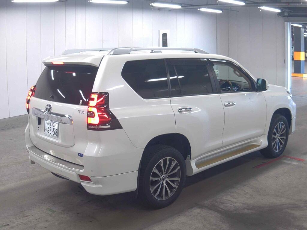 2021 TOYOTA LAND CRUISER PRADO TX L PACKAGE photo 5