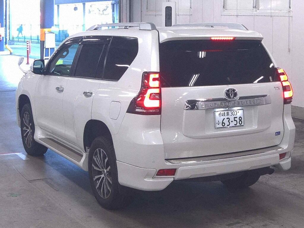 2021 TOYOTA LAND CRUISER PRADO TX L PACKAGE photo 2