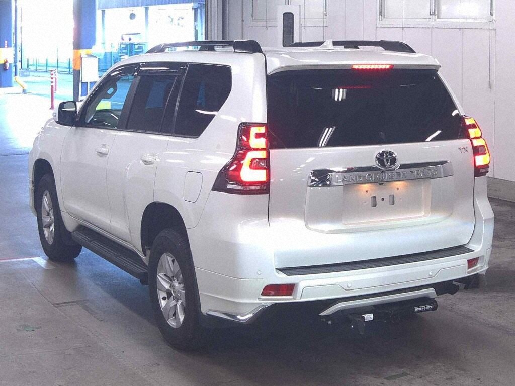 2022 TOYOTA LAND CRUISER PRADO TX L PACKAGE photo 2