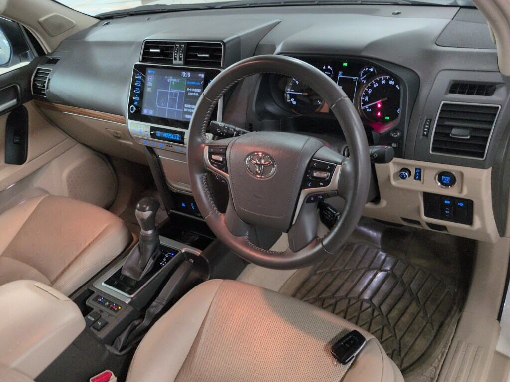 2021 TOYOTA LAND CRUISER PRADO TX L PACKAGE photo 3