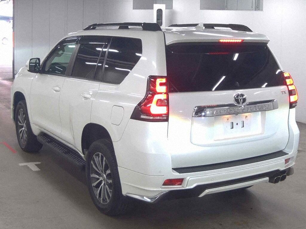 2021 TOYOTA LAND CRUISER PRADO TX L PACKAGE photo 2