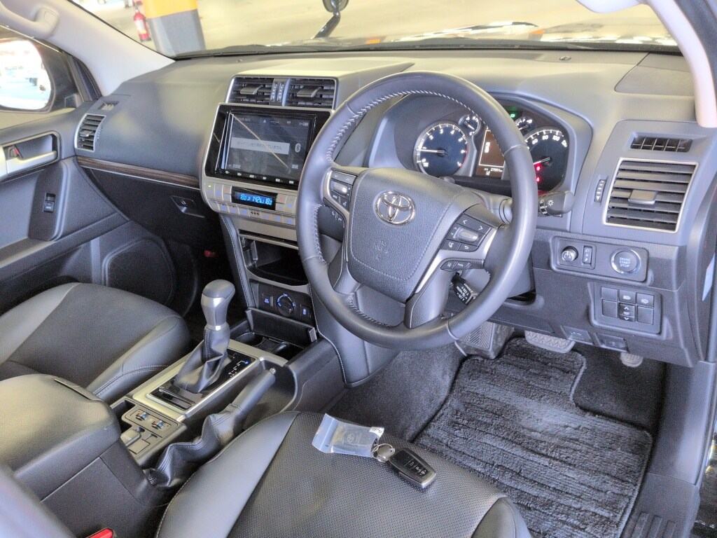 2022 TOYOTA LAND CRUISER PRADO TX L PACKAGE photo 3