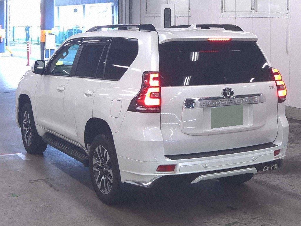 2022 TOYOTA LAND CRUISER PRADO TX L PACKAGE photo 2