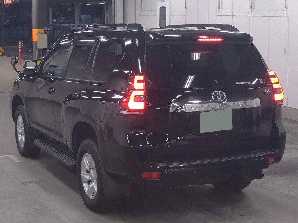 2022 TOYOTA LAND CRUISER PRADO TX L PACKAGE photo 2