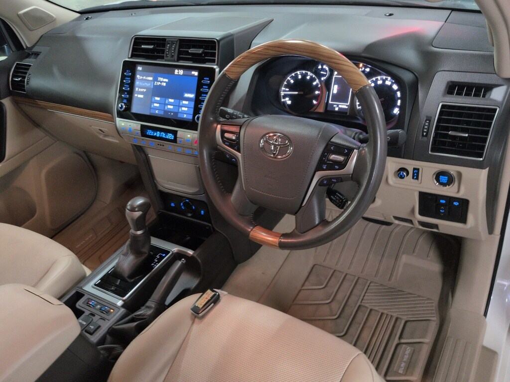 2022 TOYOTA LAND CRUISER PRADO TX L PACKAGE photo 3