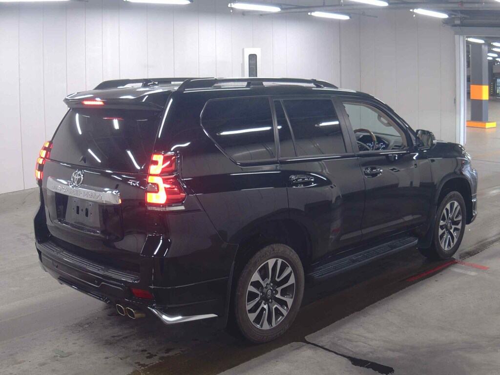 2023 TOYOTA LAND CRUISER PRADO TX L PACKAGE photo 5