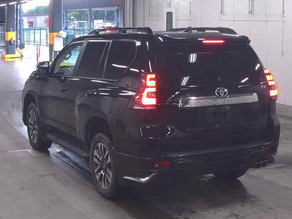 2023 TOYOTA LAND CRUISER PRADO TX L PACKAGE photo 2
