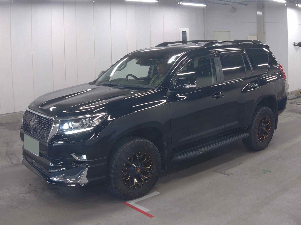2021 TOYOTA LAND CRUISER PRADO TX photo 4