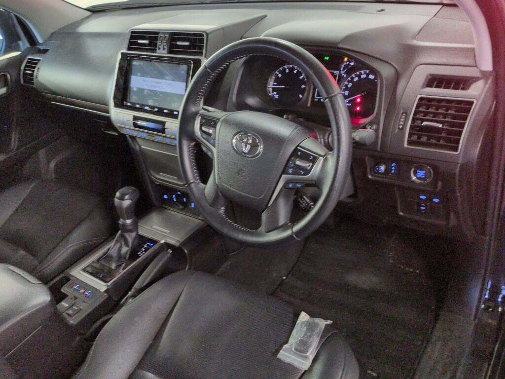 2021 TOYOTA LAND CRUISER PRADO TX L PACKAGE photo 3