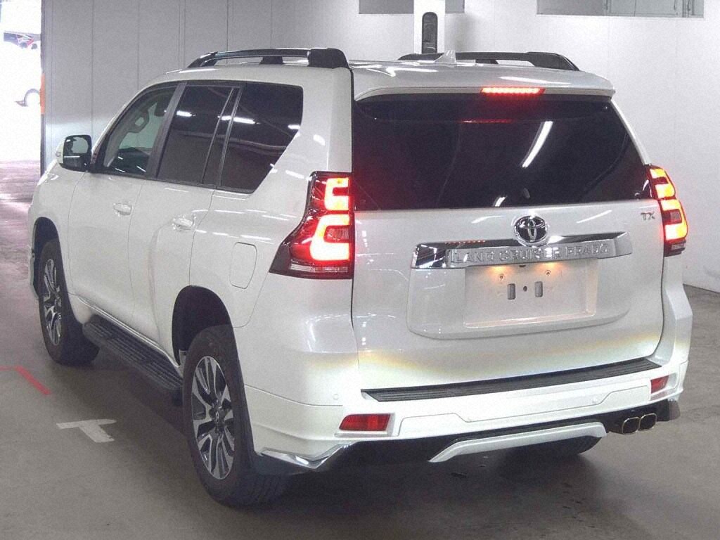 2023 TOYOTA LAND CRUISER PRADO TX L PACKAGE photo 2