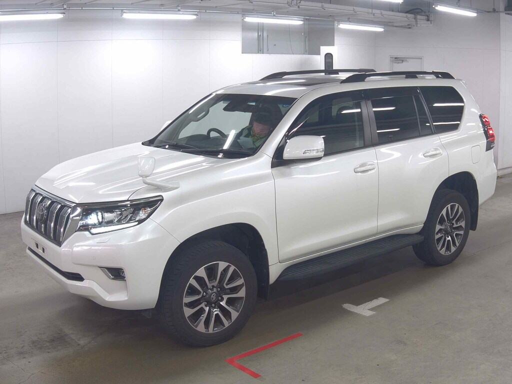 2022 TOYOTA LAND CRUISER PRADO TX L PACKAGE photo 4