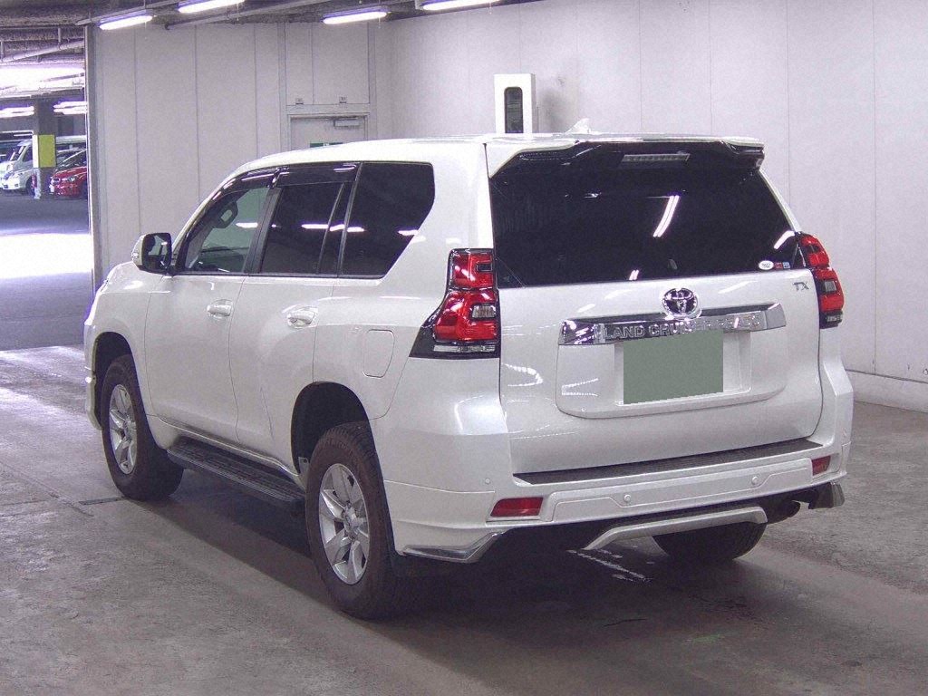 2023 TOYOTA LAND CRUISER PRADO TX L PACKAGE photo 2