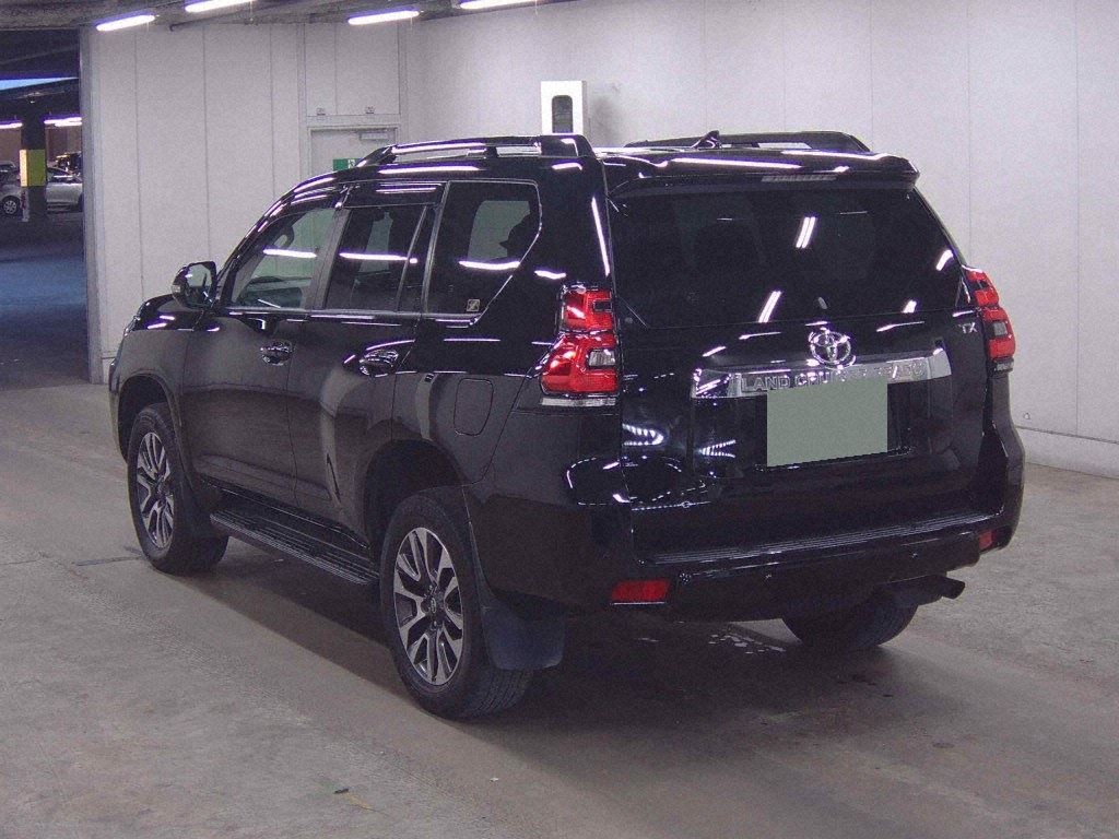 2022 TOYOTA LAND CRUISER PRADO TX L PACKAGE photo 2