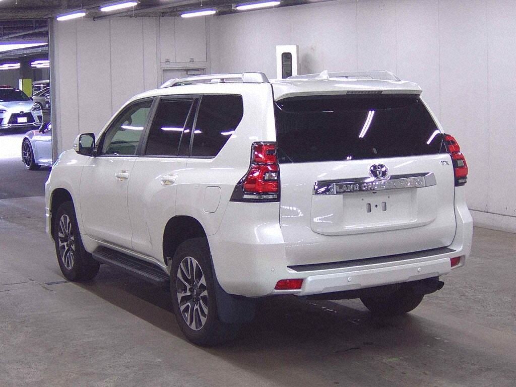 2022 TOYOTA LAND CRUISER PRADO TX L PACKAGE photo 2