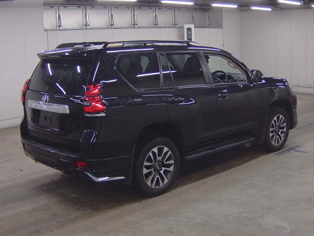 2022 TOYOTA LAND CRUISER PRADO TX L PACKAGE photo 5