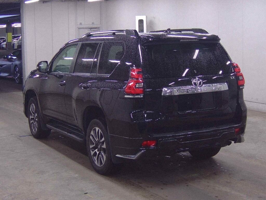 2022 TOYOTA LAND CRUISER PRADO TX L PACKAGE photo 2