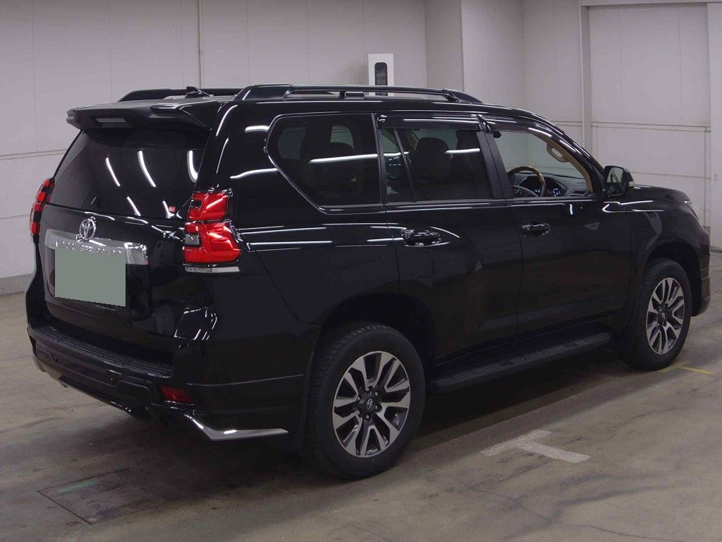 2023 TOYOTA LAND CRUISER PRADO TX L PACKAGE photo 5