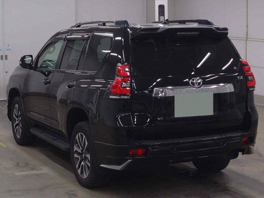 2023 TOYOTA LAND CRUISER PRADO TX L PACKAGE photo 2