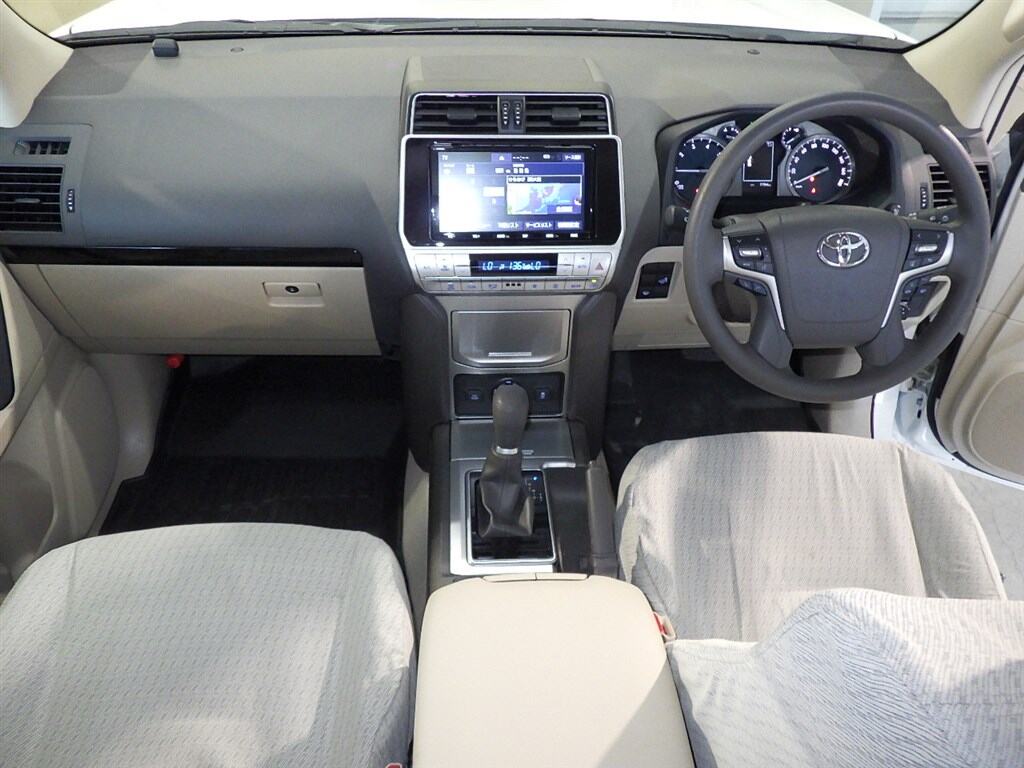2022 TOYOTA LAND CRUISER PRADO TX photo 3