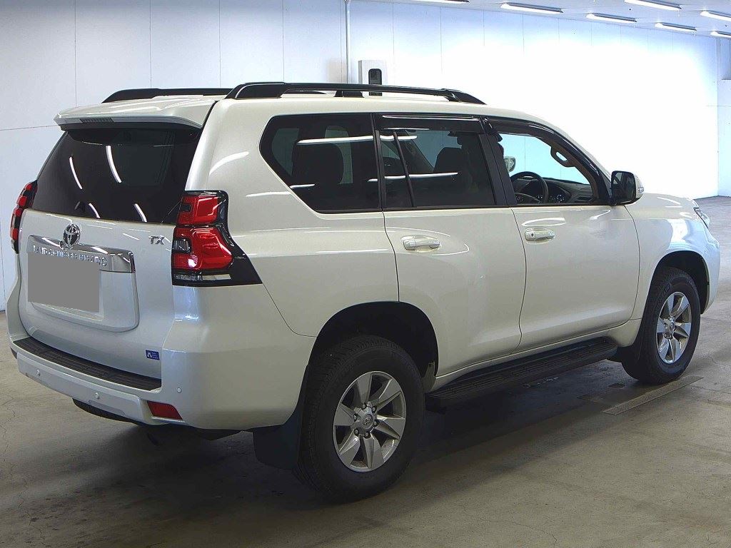2022 TOYOTA LAND CRUISER PRADO TX photo 5