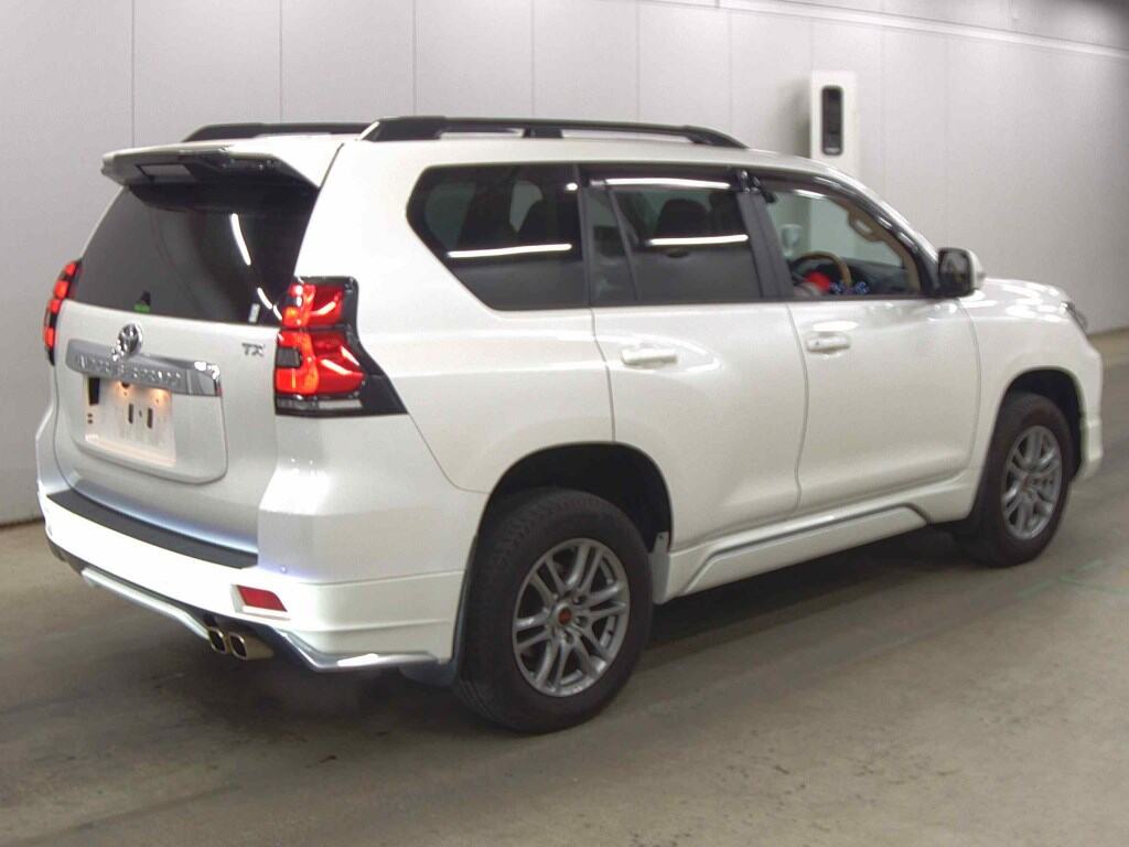 2023 TOYOTA LAND CRUISER PRADO TX L PACKAGE photo 5