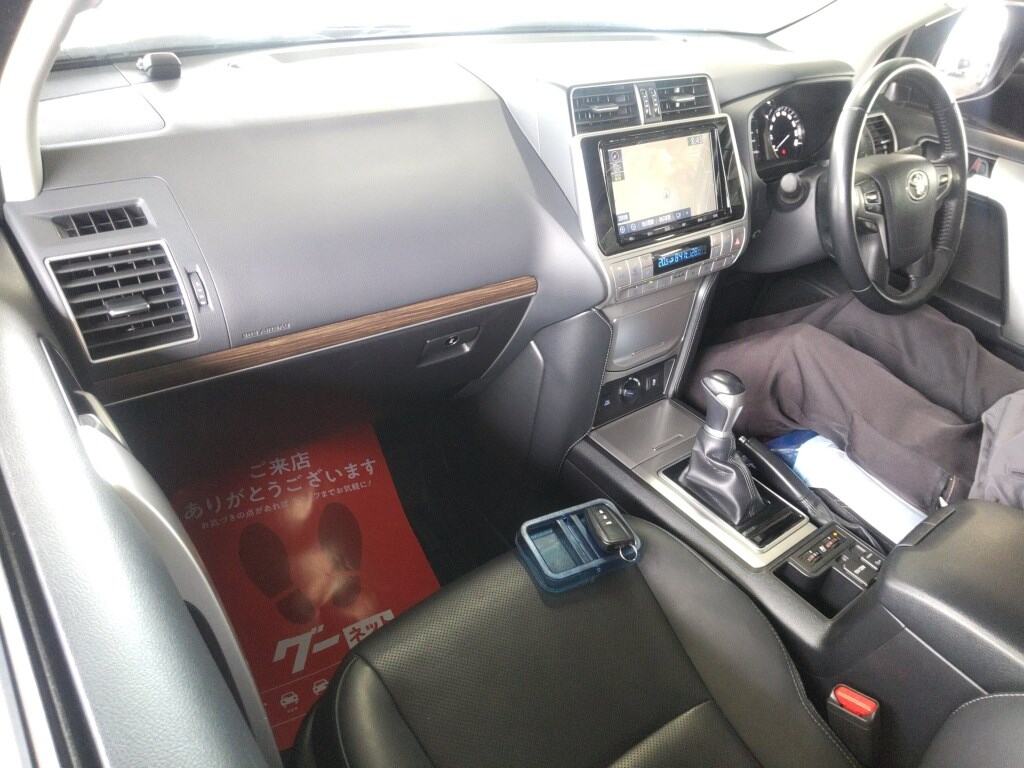 2021 TOYOTA LAND CRUISER PRADO TX L PACKAGE photo 3