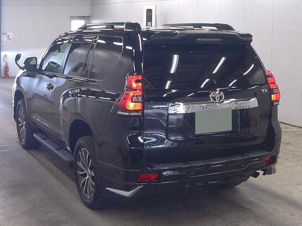 2021 TOYOTA LAND CRUISER PRADO TX L PACKAGE photo 2