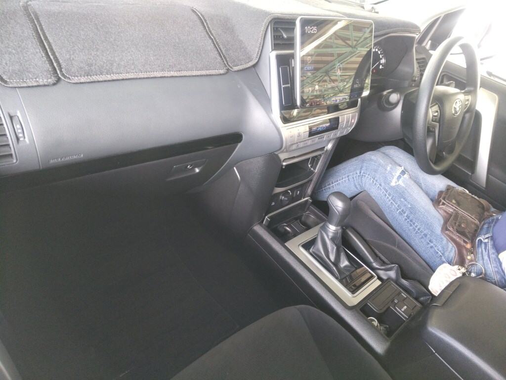 2023 TOYOTA LAND CRUISER PRADO TX photo 3