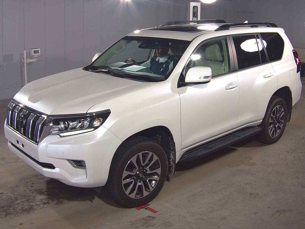 2023 TOYOTA LAND CRUISER PRADO TX L PACKAGE photo 4