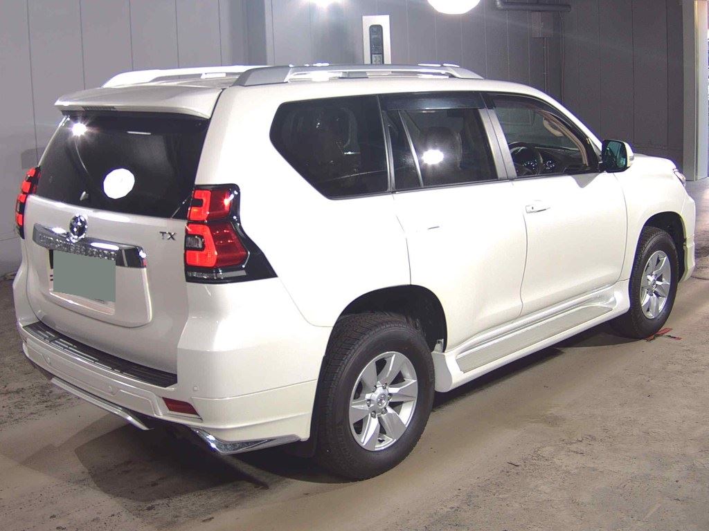 2023 TOYOTA LAND CRUISER PRADO TX L PACKAGE photo 5