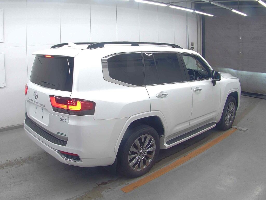2024 TOYOTA LAND CRUISER ZX photo 5