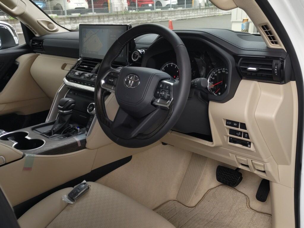 2024 TOYOTA LAND CRUISER ZX photo 3