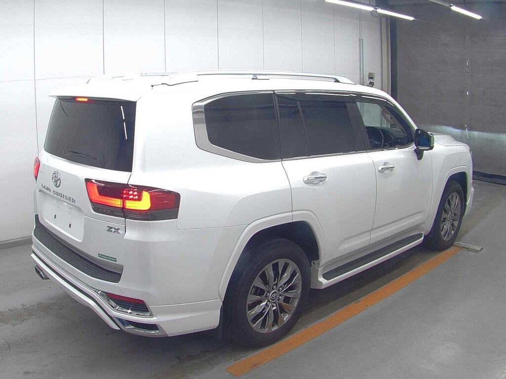 2023 TOYOTA LAND CRUISER ZX photo 5