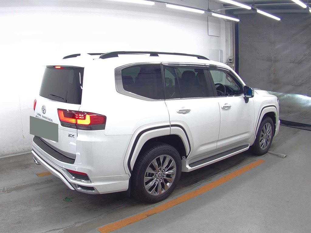2024 TOYOTA LAND CRUISER ZX photo 5