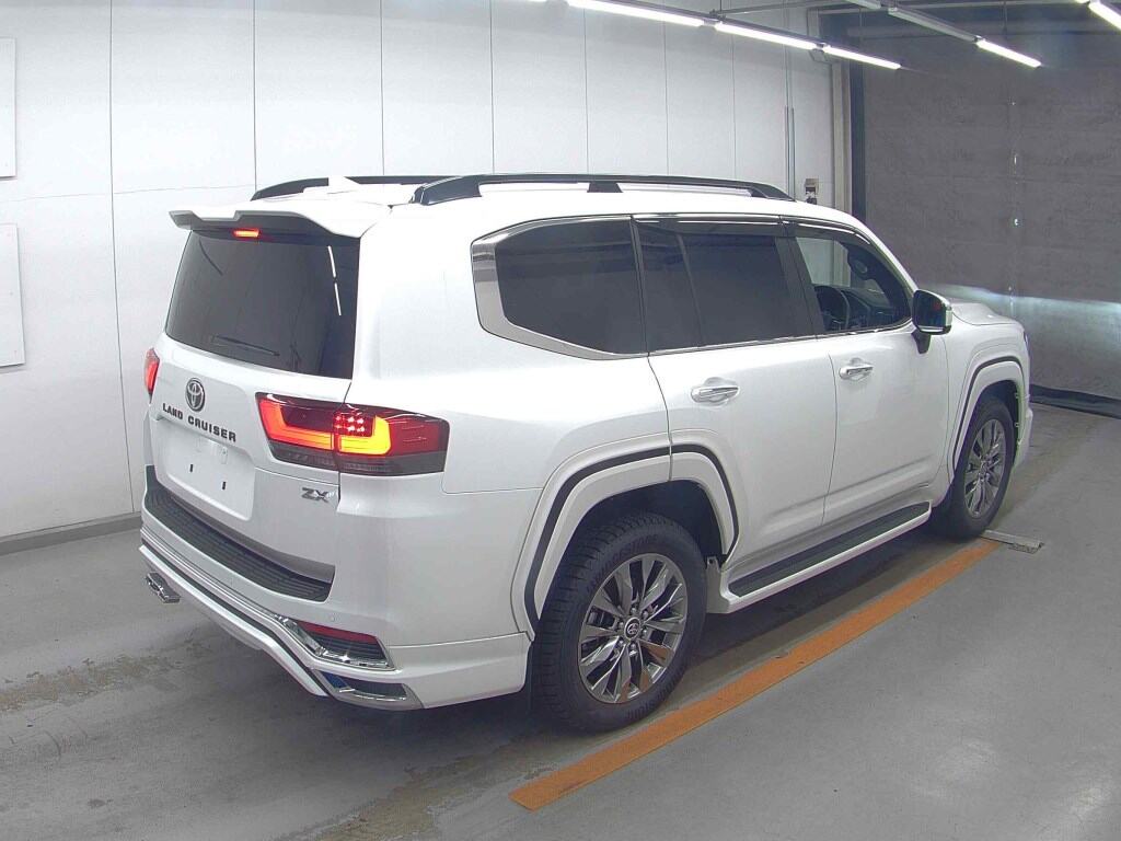2024 TOYOTA LAND CRUISER ZX photo 5