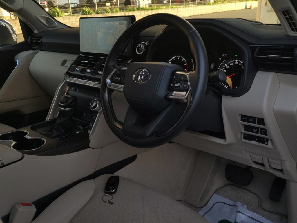 2024 TOYOTA LAND CRUISER ZX photo 3