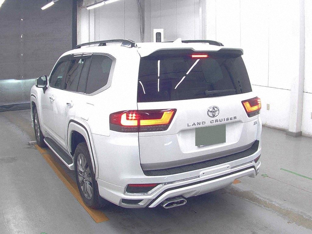 2024 TOYOTA LAND CRUISER ZX photo 2