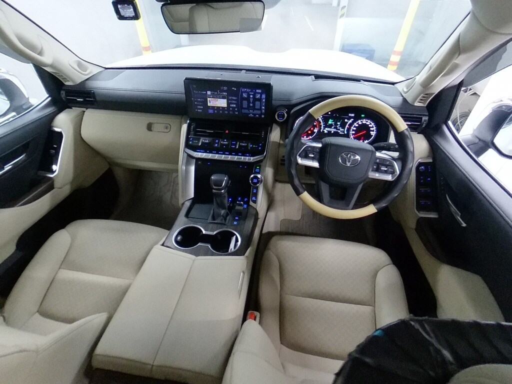 2024 TOYOTA LAND CRUISER ZX photo 3