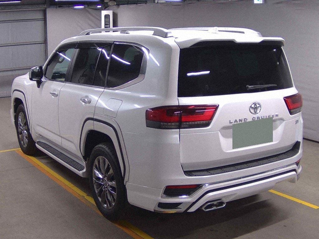 2024 TOYOTA LAND CRUISER ZX photo 2