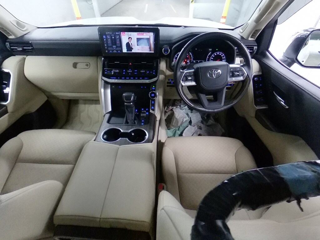 2023 TOYOTA LAND CRUISER ZX photo 3