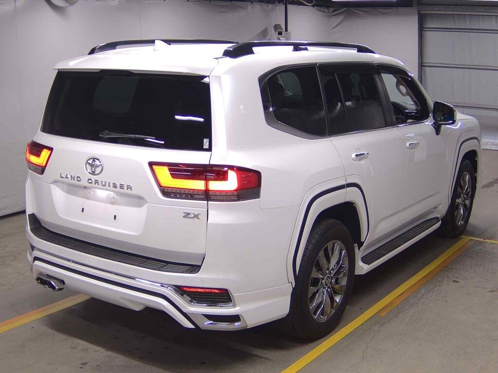 2023 TOYOTA LAND CRUISER ZX photo 5