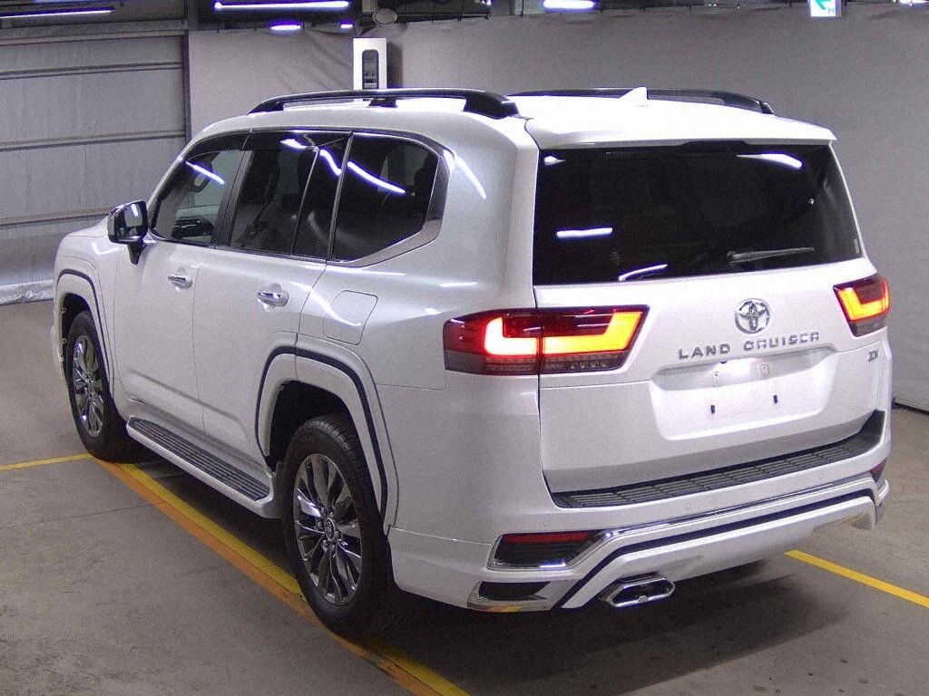 2023 TOYOTA LAND CRUISER ZX photo 2