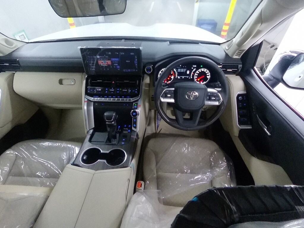 2022 TOYOTA LAND CRUISER ZX photo 3