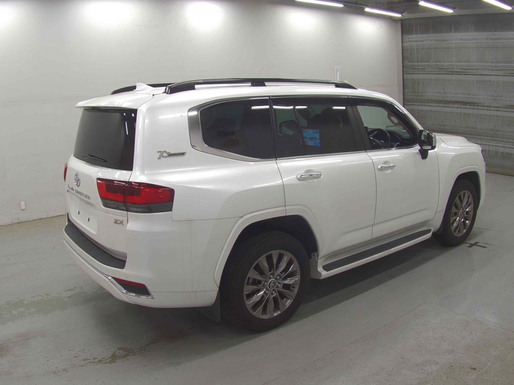 2023 TOYOTA LAND CRUISER ZX photo 5