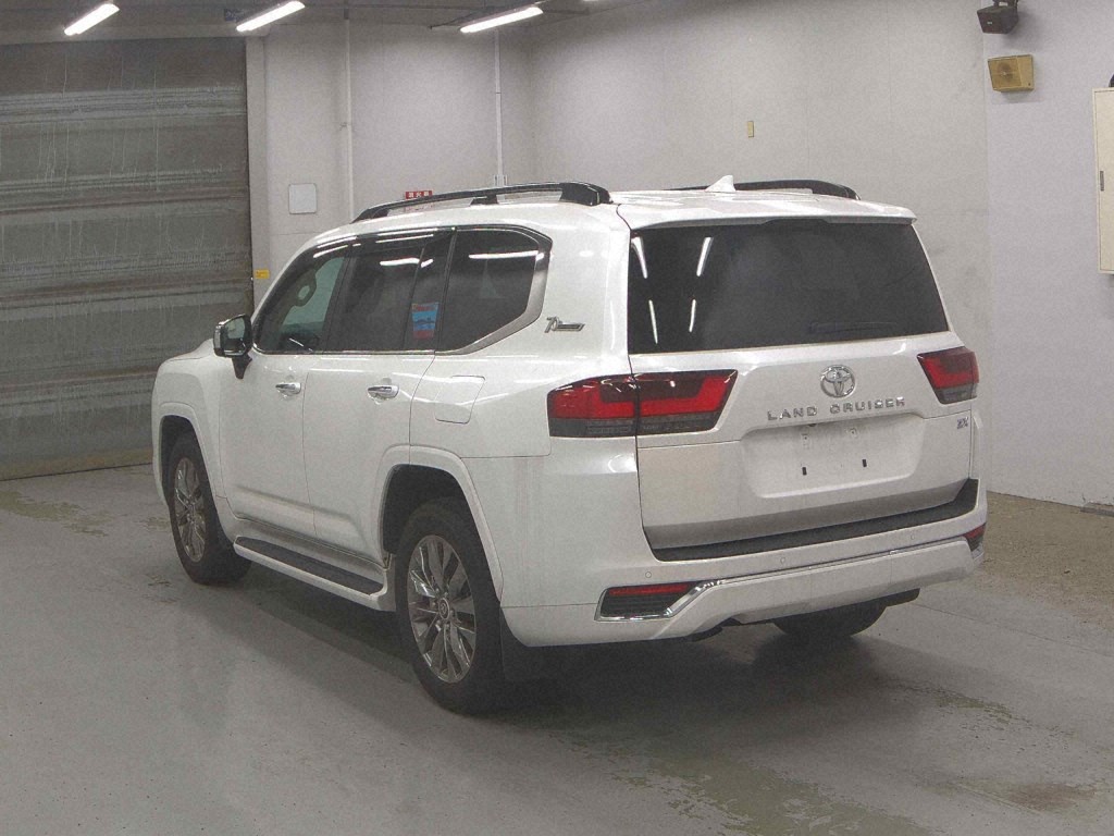 2023 TOYOTA LAND CRUISER ZX photo 2
